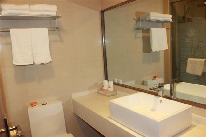 Shanghai Yiting 6+E Hotel - Lujiazui Phòng bức ảnh